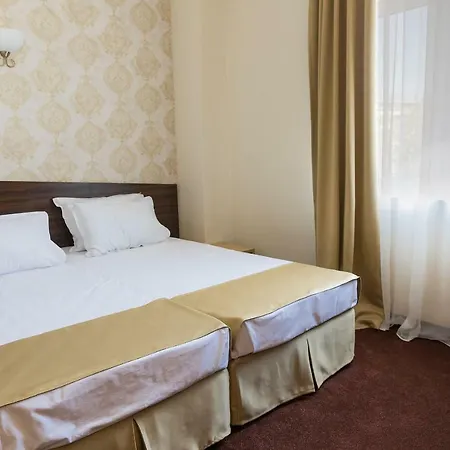 Hotel Central 2*
