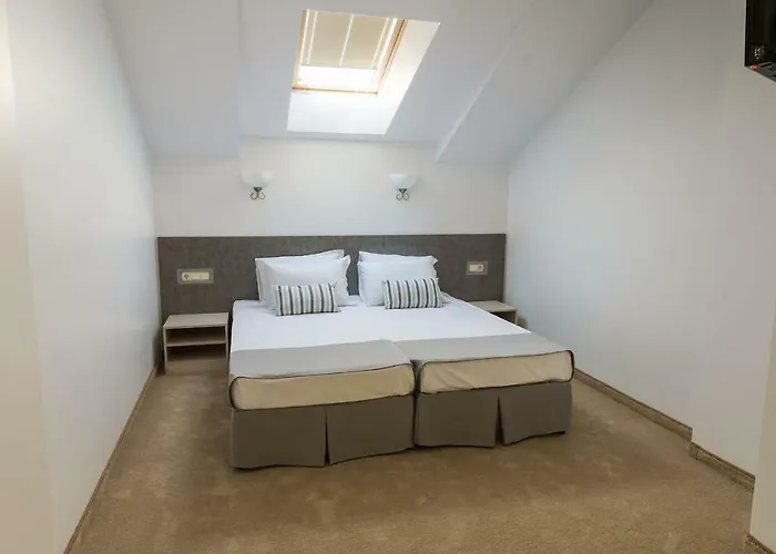 Hotel Central Hotel 2*